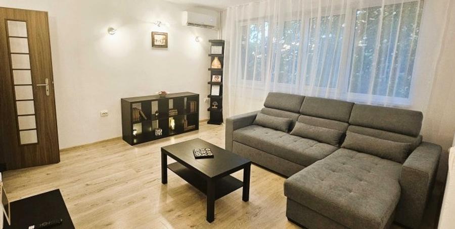 Apartament cu 3 camere semidecomandat, mobilat în Grivița