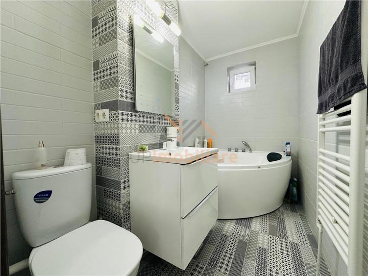 Apartament cu 4 camere decomandat în Nufărul
