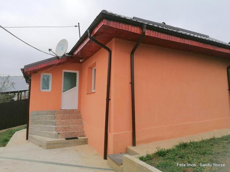 Casă cu 3 camere cu Garaj în Lipova