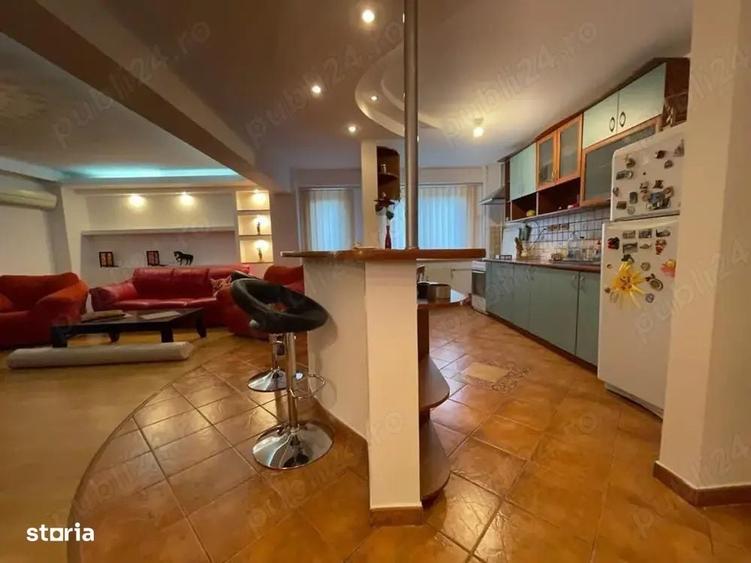 Apartament cu 3 camere decomandat în Drumul Taberei