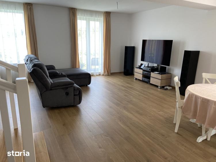 Casă cu 4 camere cu Teren 377 Mp în Corbeanca