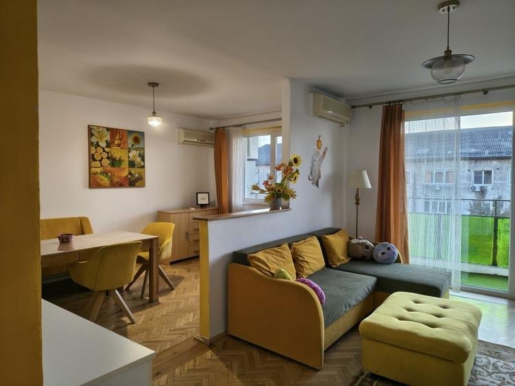 Apartament cu 3 camere decomandat în Ultracentral