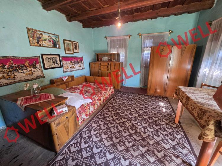 Casă cu 2 camere cu Teren 713 Mp în Aita Medie