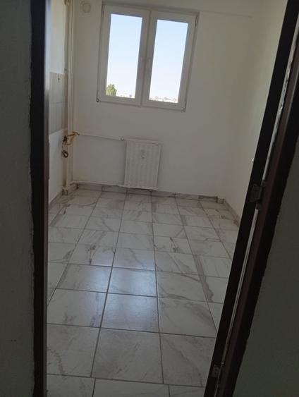 Apartament cu 2 camere semidecomandat în Fundeni