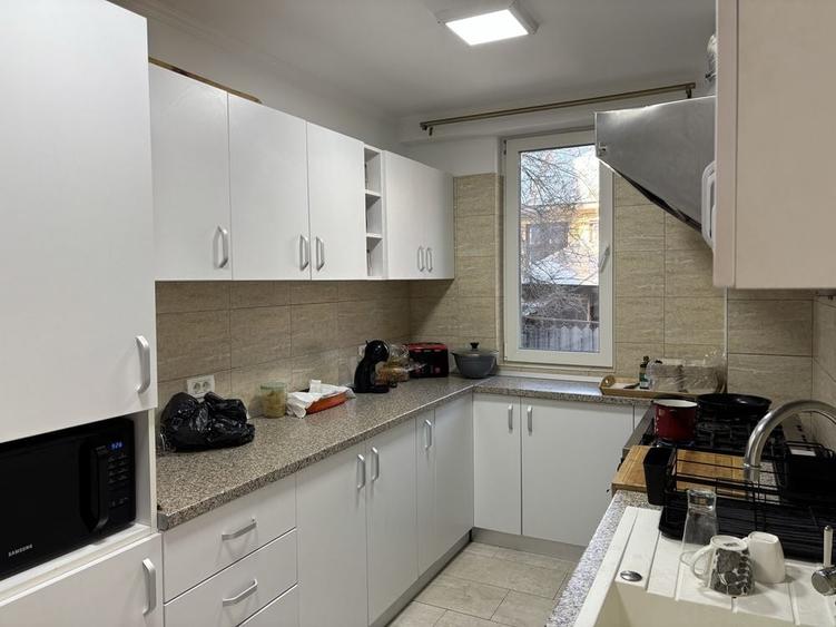 Casă cu 4 camere cu Teren 500 Mp în Central