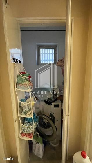 Apartament cu 4 camere semidecomandat în Micro 15