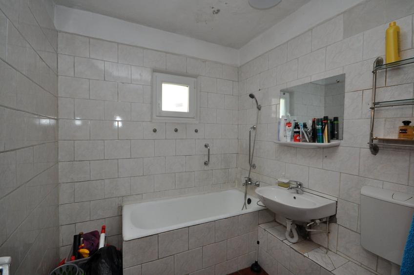 Apartament cu 3 camere decomandat în Militari