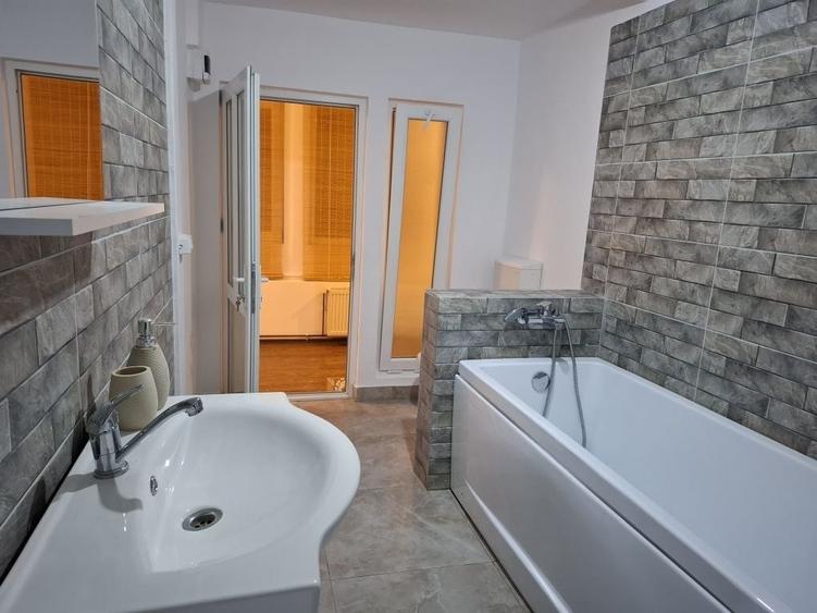 Casă cu 4 camere în Câmpina