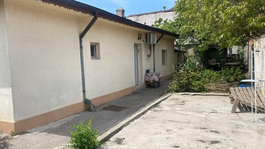 Casă cu 3 camere cu Teren 210 Mp în Ferentari
