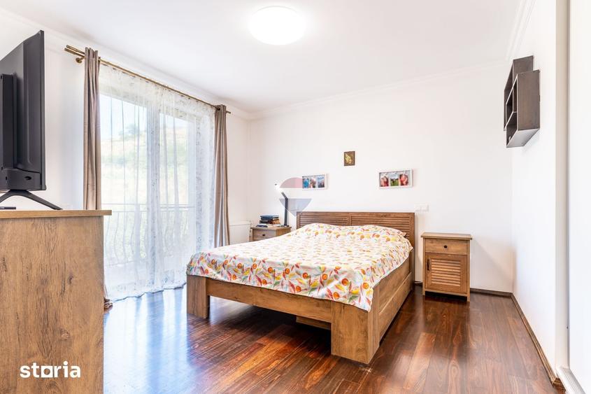 Casă cu 5 camere cu Teren 1065 Mp în Baciu