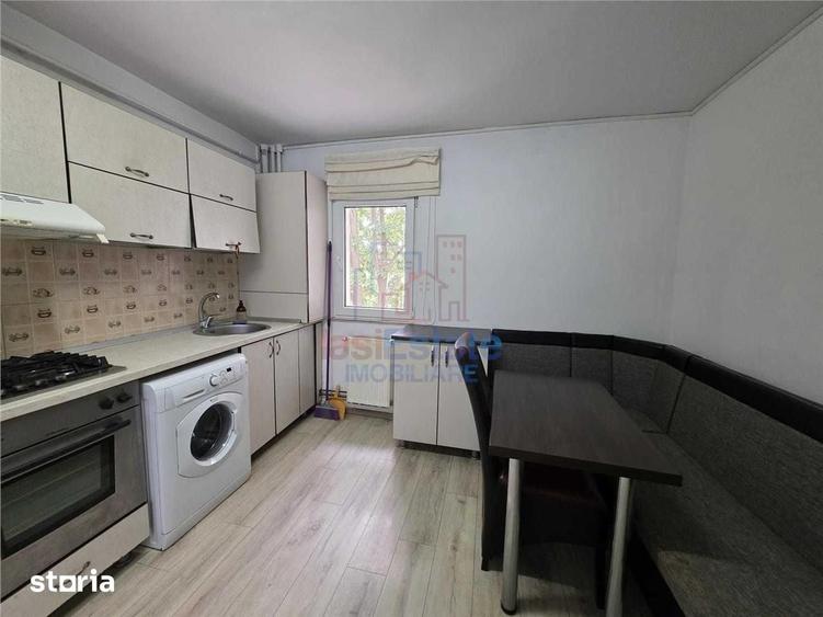 Apartament cu 2 camere decomandat în Nicolina