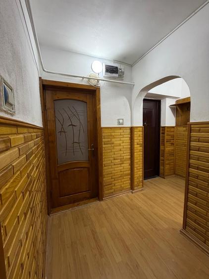 Apartament cu 3 camere decomandat în Micro 13