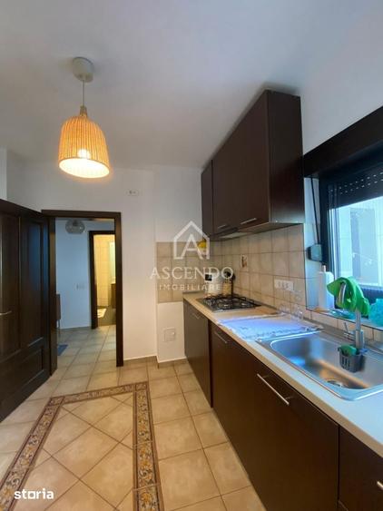 Apartament cu 4 camere în Aviatorilor