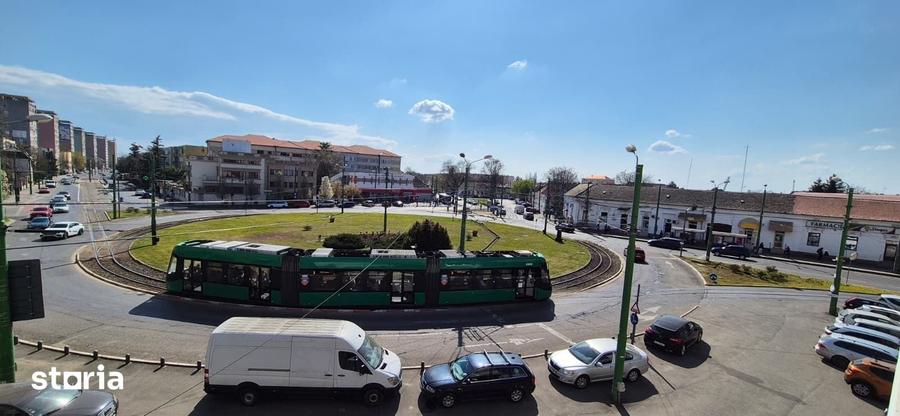 Apartament cu 3 camere în Romanilor