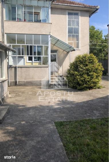 Casă cu 6 camere cu Teren 827 Mp în Elisabetin