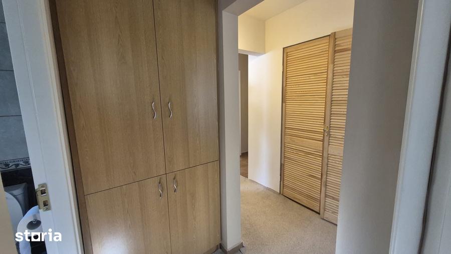 Apartament cu 3 camere decomandat în Traian