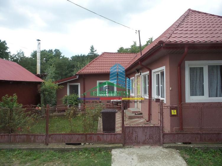 Casă cu 4 camere cu Teren 449 Mp în Rucăreni