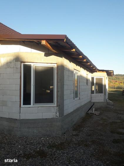 Casă cu 3 camere cu Teren 878 Mp în Aușeu