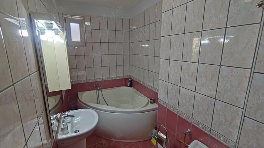 Apartament cu 3 camere semidecomandat în Luncă