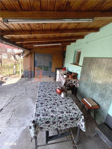 Casa tip parter zona Pietroasele - 1