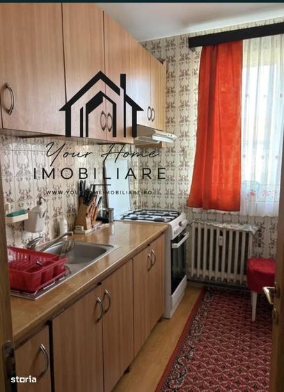 Apartament cu 3 camere semidecomandat în Central