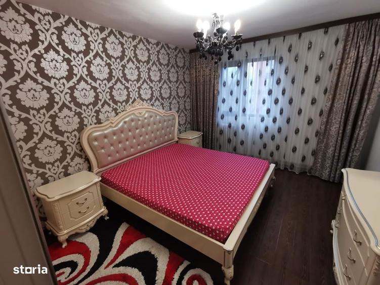 Apartament cu 3 camere în Podu Roș