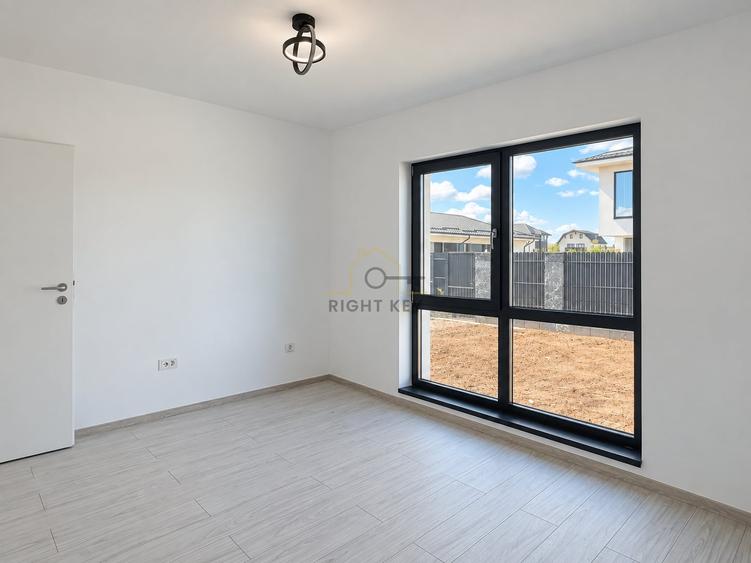Casă individuală cu 4 camere cu Teren 400 Mp în Domnești