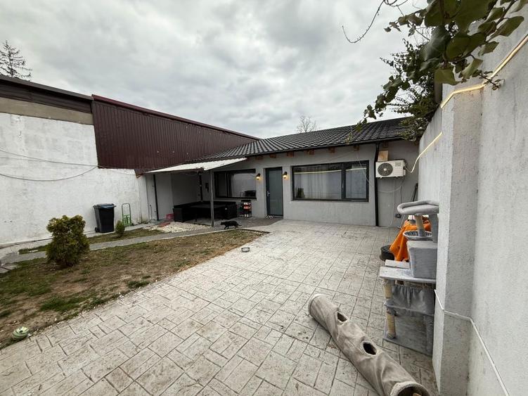 Casă cu 2 camere în Central