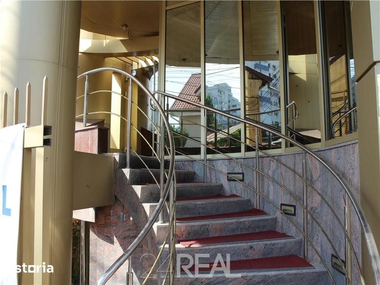 Spațiu comercial, de 900 mp, în Grivița