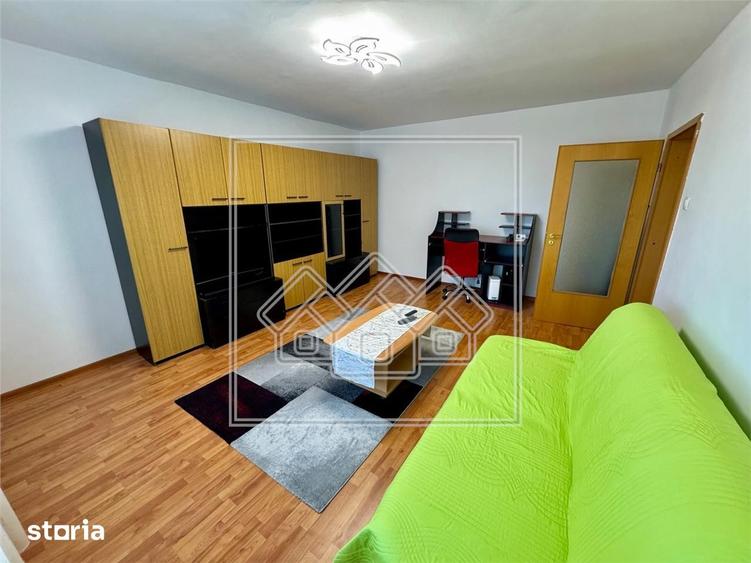 De inchiriat apartament 3 camere, 2 bai, 72 mp utili, etaj intermediar - 9