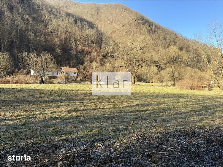 Teren de 1100 mp, în Gilău