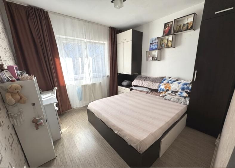 Apartament 2 camere decomandat, etaj intermediar, centrala, AC, Dacia - 1