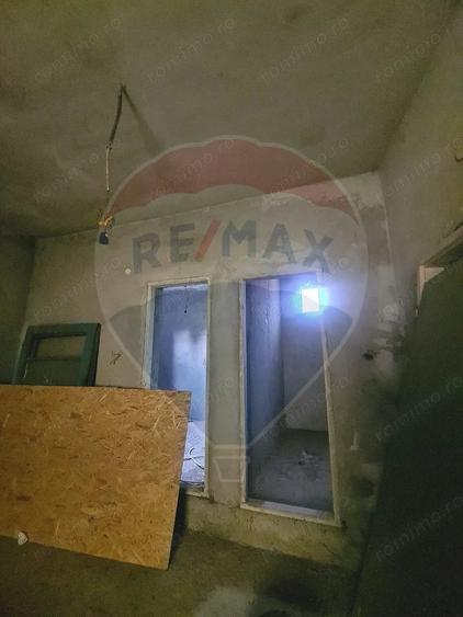 Casă cu 3 camere cu Teren 562 Mp în Central
