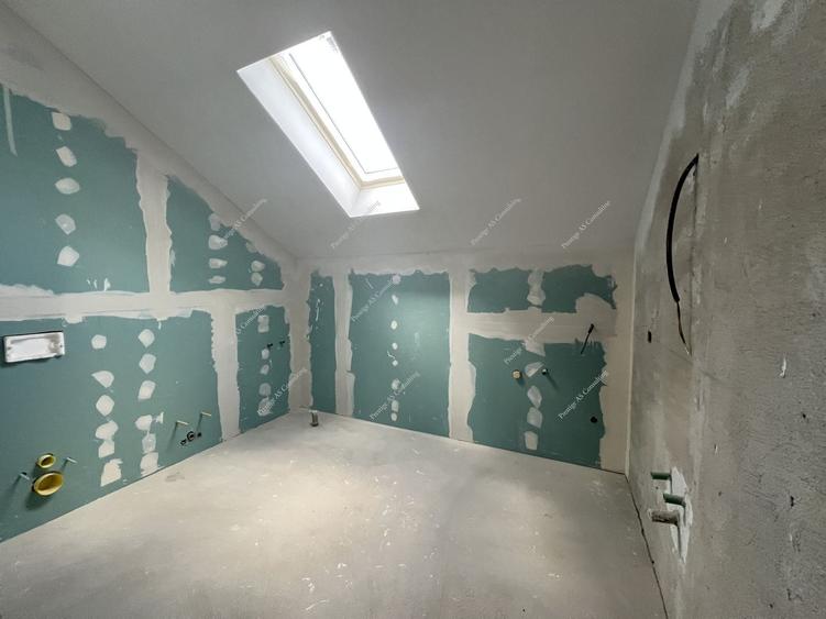 Duplex cu 4 camere cu Canalizare în Moșnița Nouă