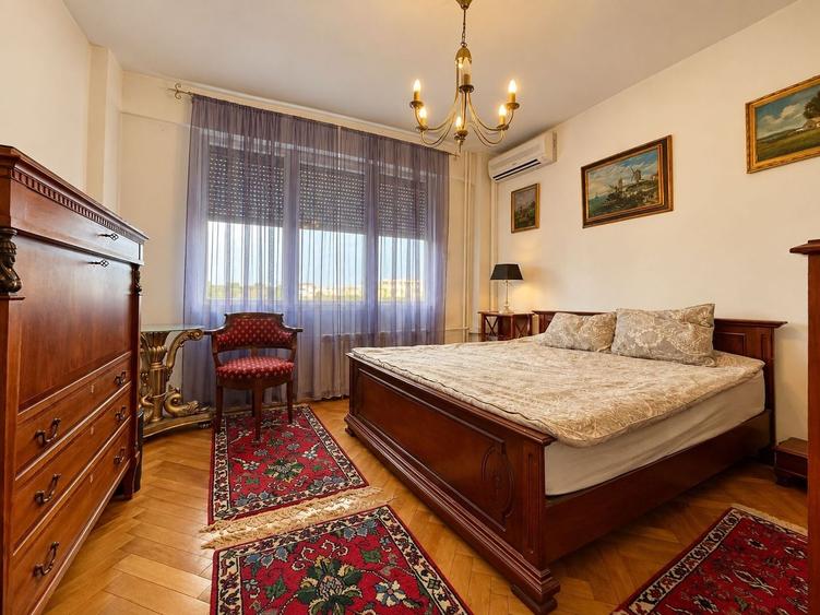 Apartament cu 3 camere decomandat, mobilat în Central