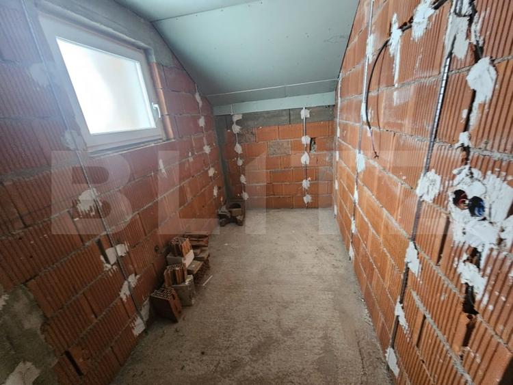 Casă individuală cu 4 camere cu Teren 500 Mp în Jelna