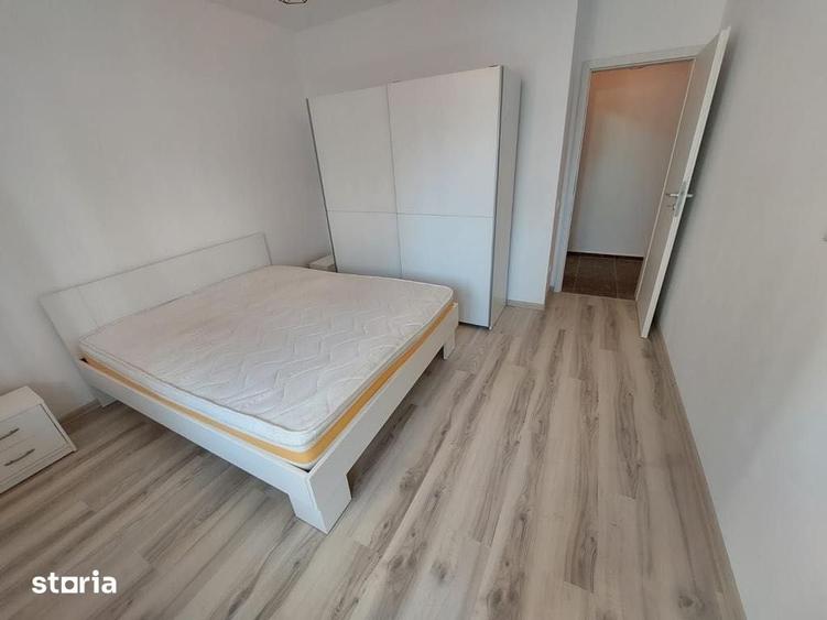 Garsonieră în Est