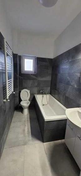 Apartament cu 2 camere în Apărătorii Patriei