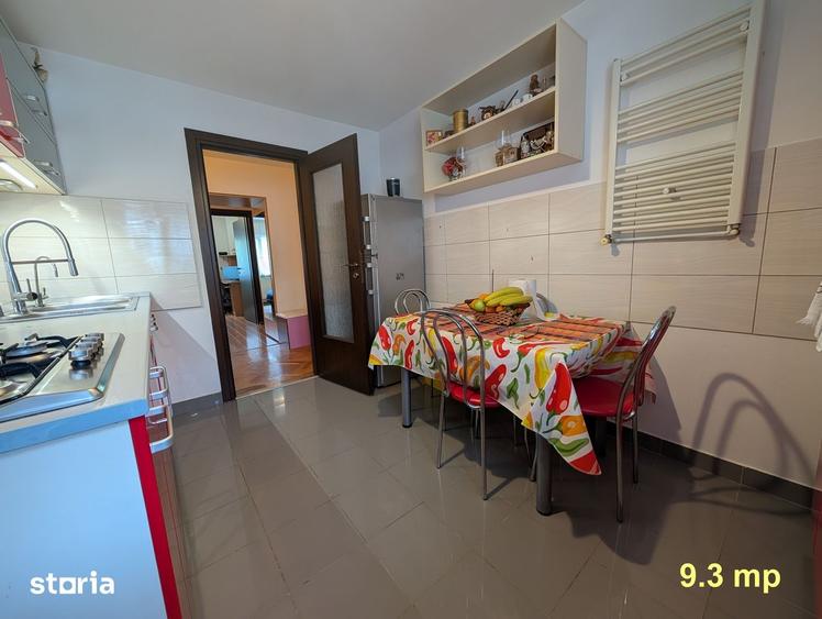 Apartament cu 4 camere decomandat în Steaua
