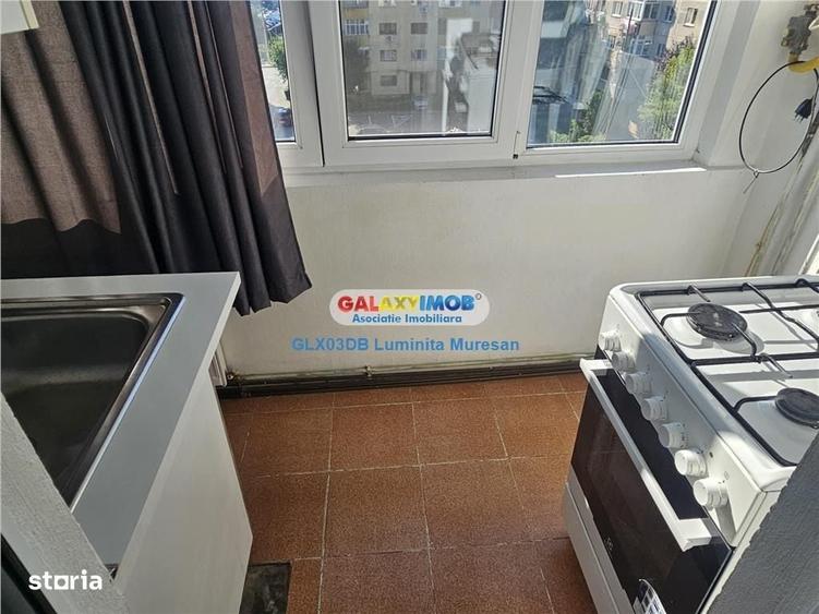 Apartament cu 2 camere decomandat în Micro 12