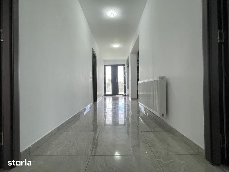 Casă cu 4 camere cu Teren 500 Mp în Central