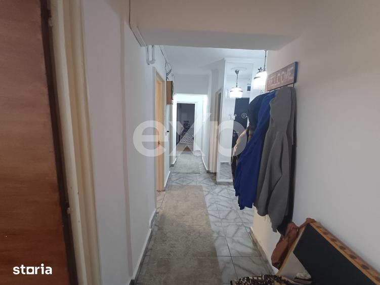 Apartament cu 4 camere decomandat în Craiovei
