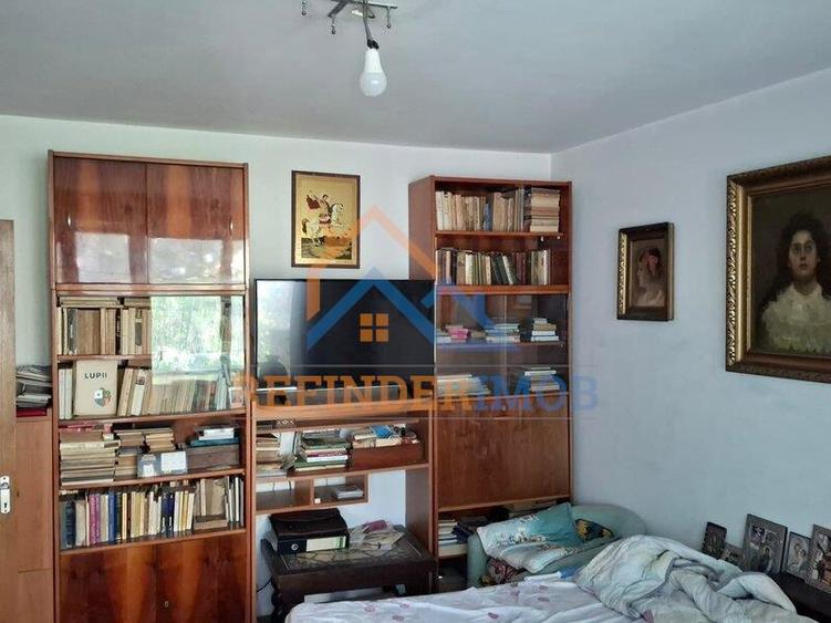 Apartament cu 4 camere decomandat în Berceni
