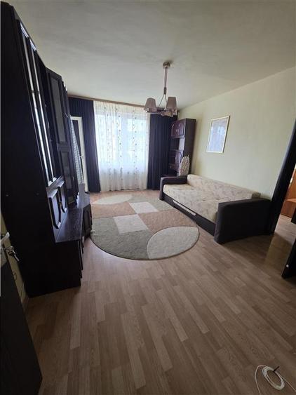 Apartament cu 2 camere decomandat, mobilat în Calea București