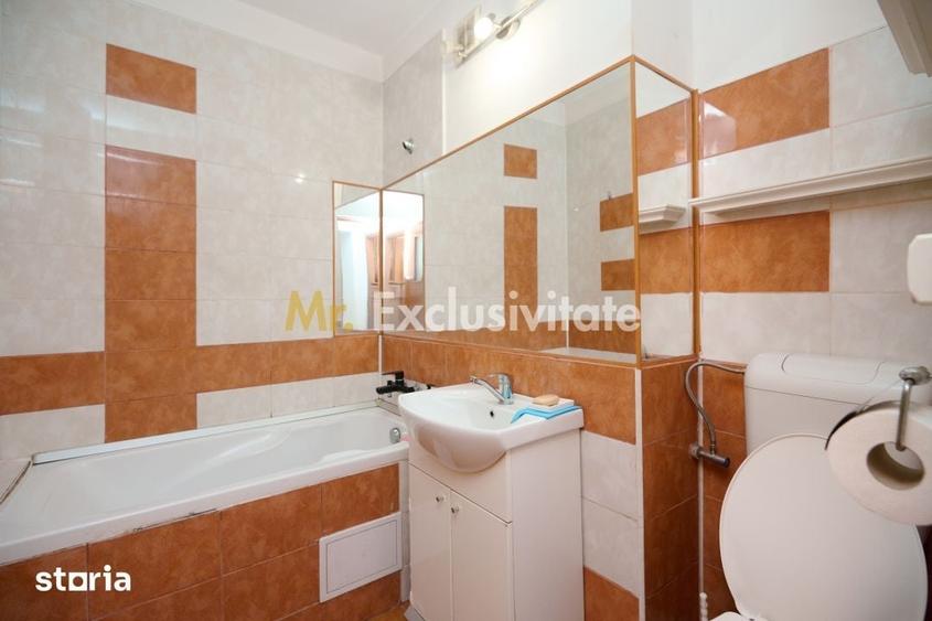 Apartament cu 4 camere decomandat în Craiovei