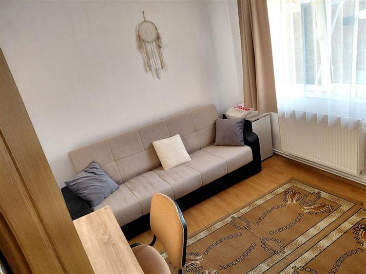 Apartament cu 2 camere semidecomandat, mobilat în Săsar