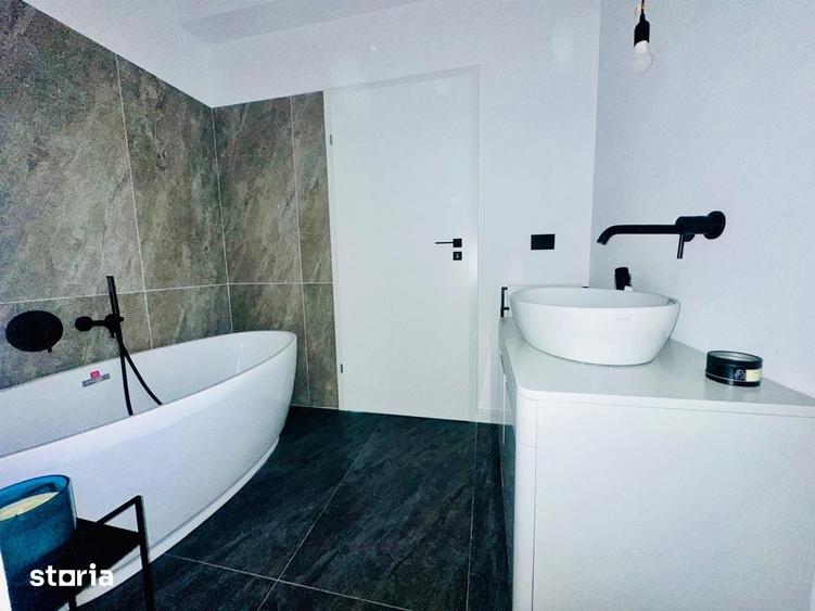 Casă cu 4 camere cu Teren 124 Mp în Palazu Mare