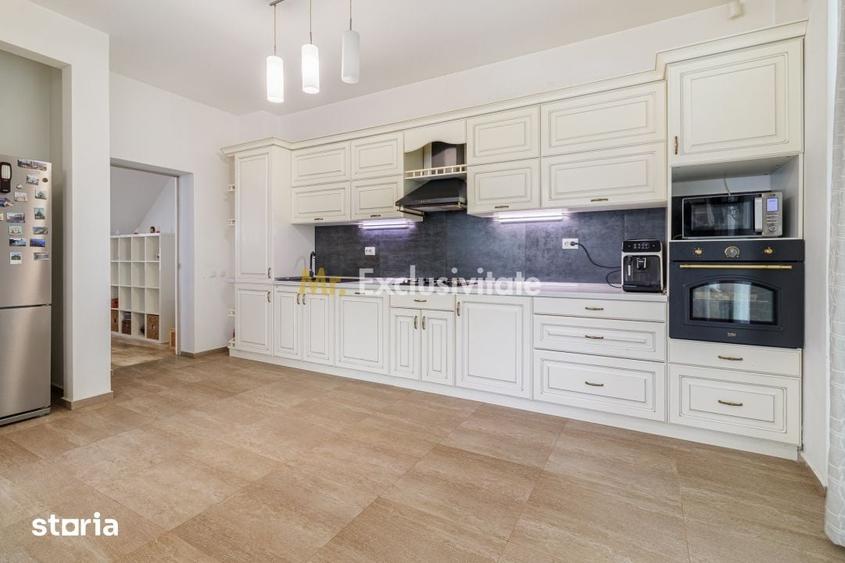 Casă cu 6 camere cu Teren 1537 Mp în Cornetu