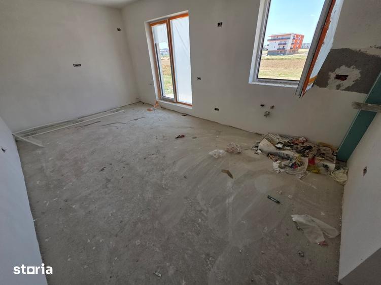 Apartament cu 2 camere decomandat în Dobroești