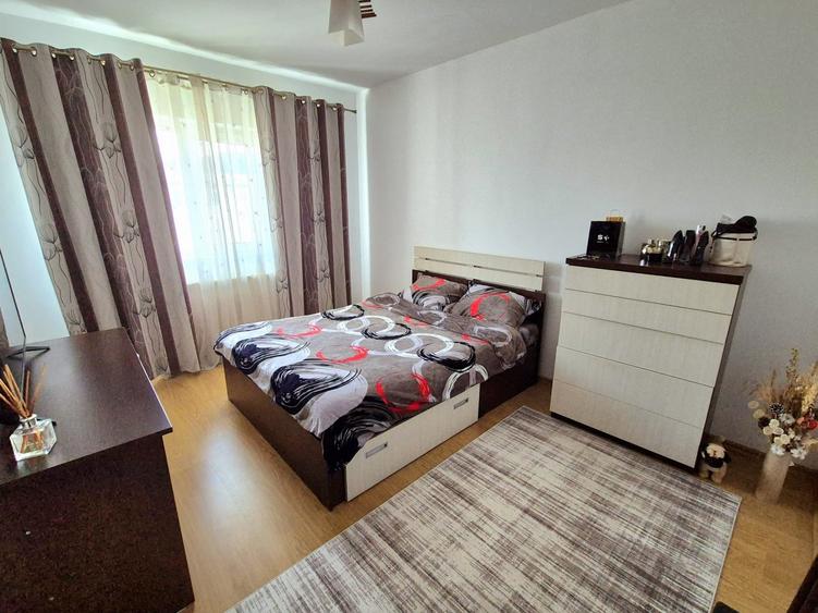 Apartament cu 2 camere semidecomandat, mobilat în Florești — fotografia 3
